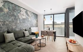 Easy Rent Apartments - Reduta Verde, Free Parking, 2 Bedroom, 24H Check-In
